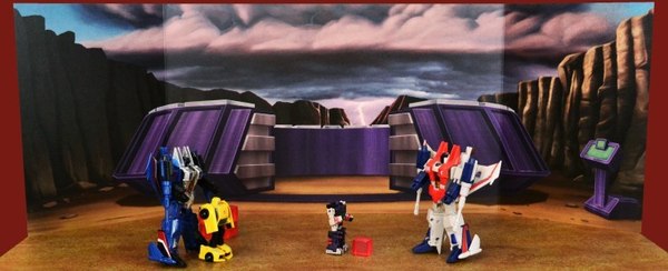 Toystages Now Offering A Variety Of TF Themed Backdrops  (5 of 15)